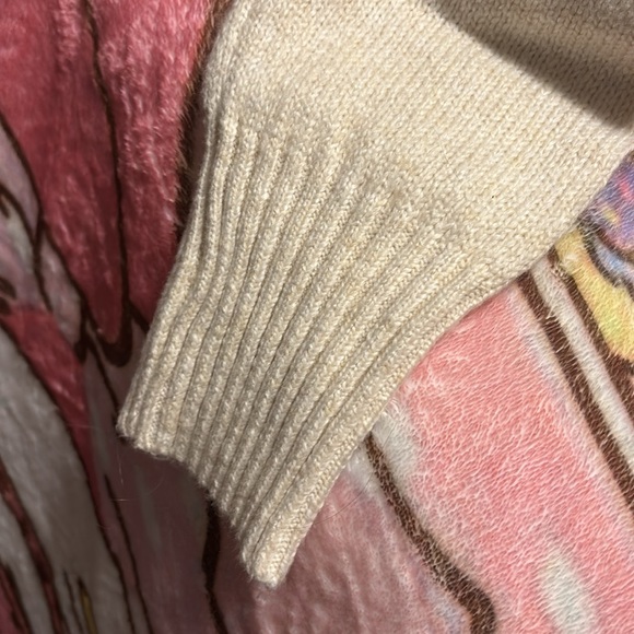 Blue and Beige Sweater with Cartoon Design - Picture 3 of 4